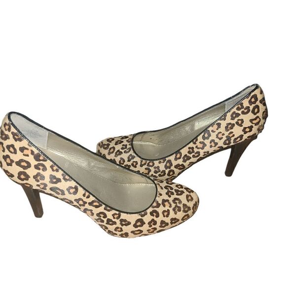 Bandolino Cheetah Print Heels Size 7.5M - Picture 1 of 4